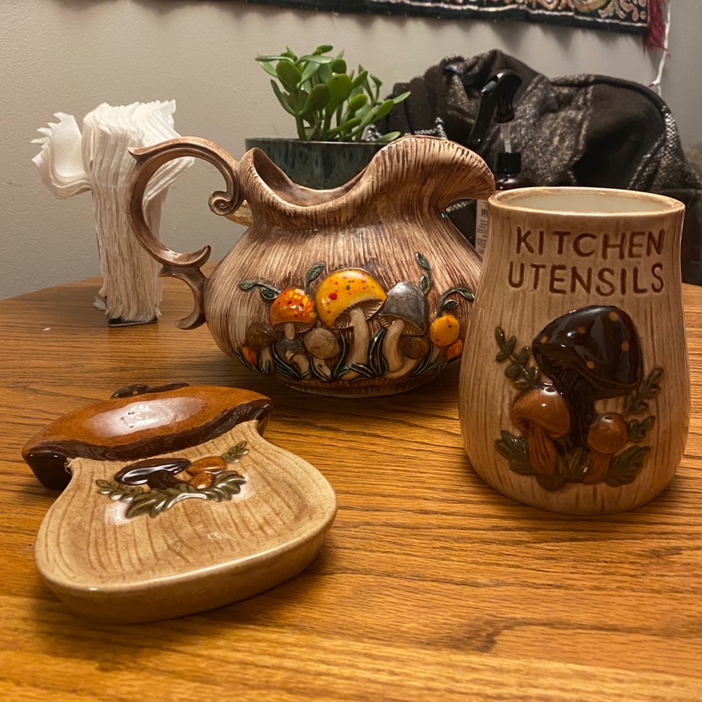 Vintage mushroom kitchen